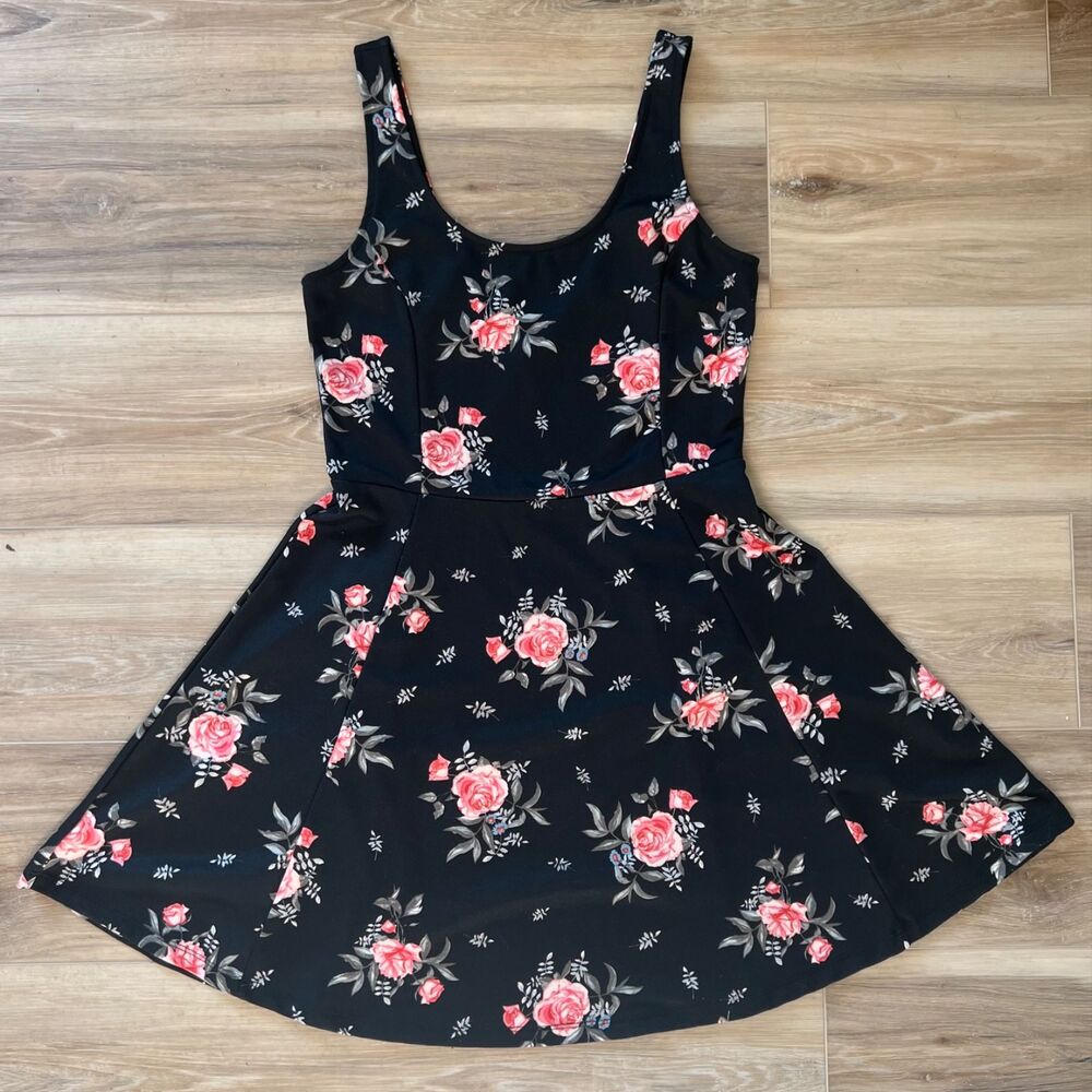 BNWOT Womens 90s Vintage Style Sexy Sleeveless Black Floral Rose Dress by H&M - Picture 3 of 7